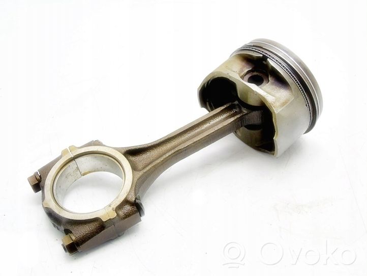 Hyundai Elantra Piston avec bielle 