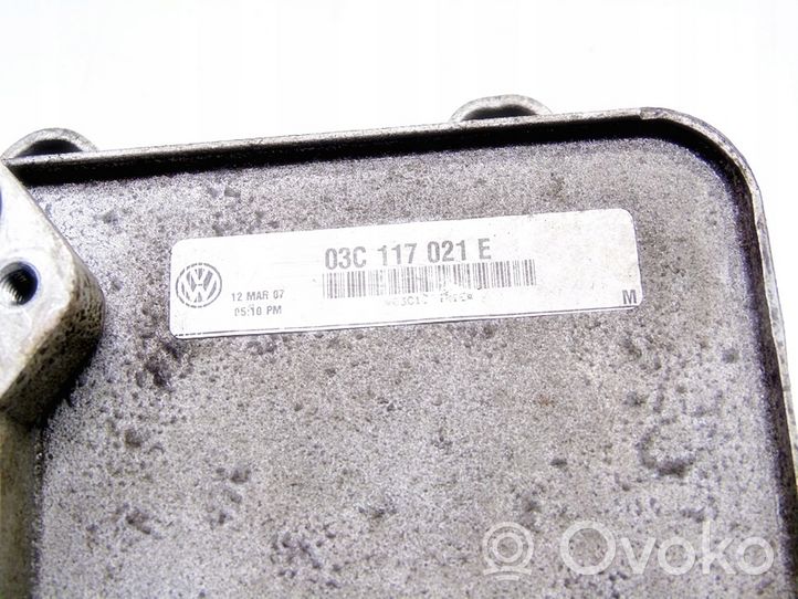 Volkswagen Golf VI Pavarų dėžės tepalo radiatorius 03C117121E