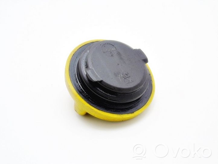 Opel Sintra Oil filler cap X22XE