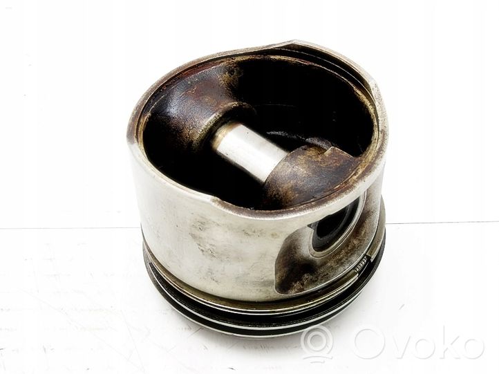 Volvo S40, V40 Piston 