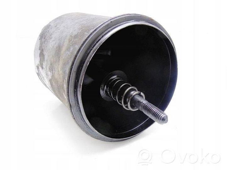 Mercedes-Benz 100 W631 Mocowanie / uchwyt filtra oleju 6740363143 6740331940