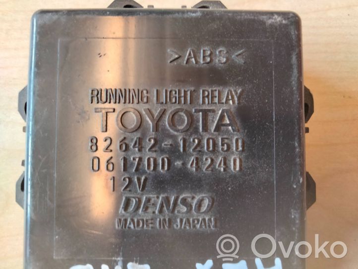 Toyota Hilux (AN10, AN20, AN30) Przekaźnik świateł dziennych 8264212050