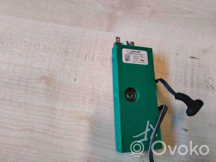 Jaguar XF Antenas pastiprinātājs 8X2318C847BB