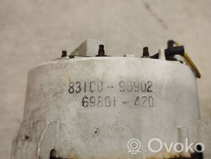 Toyota Land Cruiser (FJ60) Spidometras (prietaisų skydelis) 8310090902