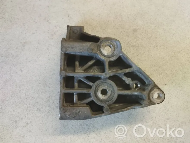 Land Rover Discovery 4 - LR4 Supporto di montaggio della pompa del servosterzo QVU500340