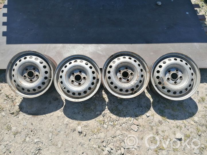 Volkswagen Transporter - Caravelle T4 R15 steel rim 7D0601027A