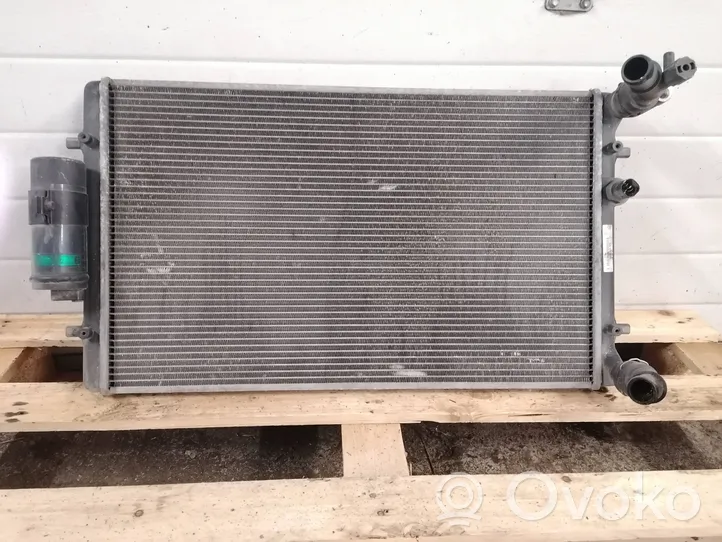 Volkswagen Golf IV Radiatore di raffreddamento A/C (condensatore) 1J0820411B