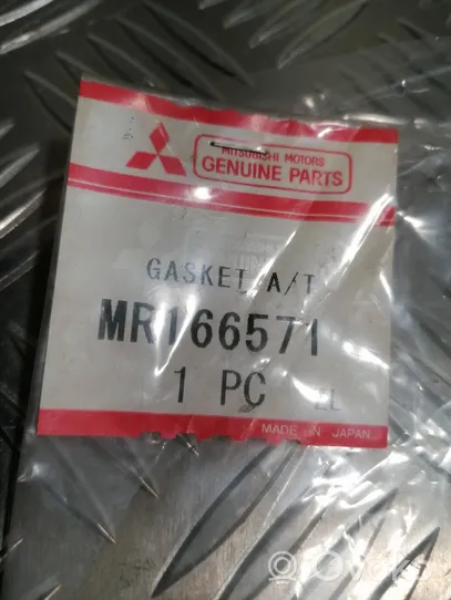 Mitsubishi Pajero Sport I Guarnizione della scatola del cambio MR166571