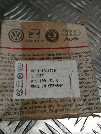 Audi A4 S4 B7 8E 8H Other engine part 078198151C