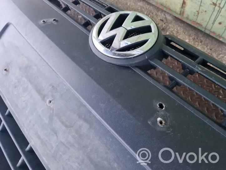 Volkswagen Caddy Parachoques delantero 