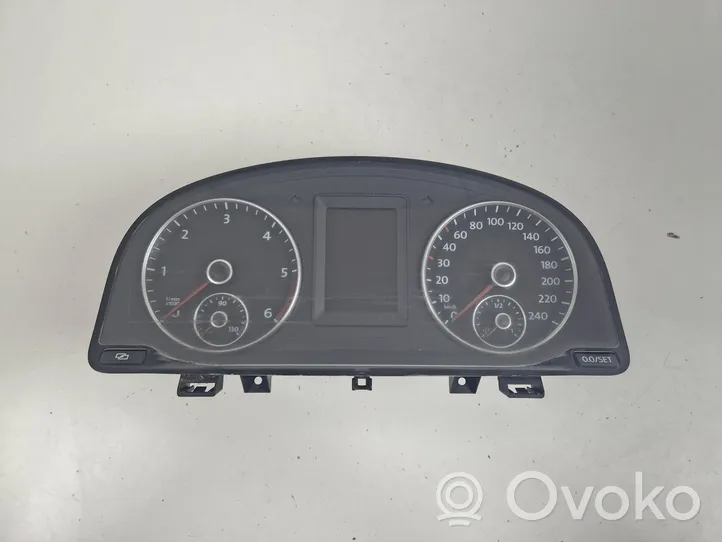 Volkswagen Caddy Speedometer (instrument cluster) 2K0920865A