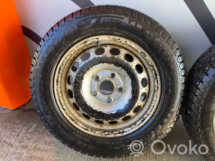 Volkswagen Caddy Opony zimowe R15 