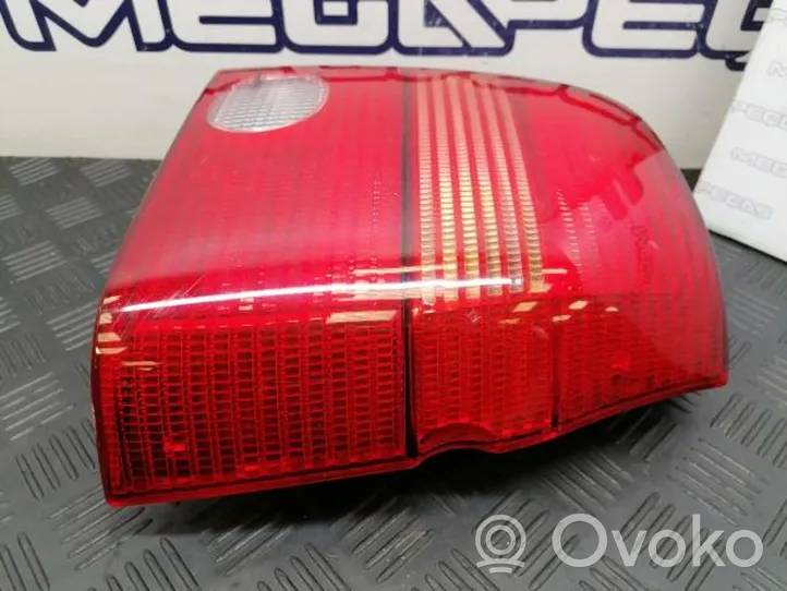 Peugeot 508 Tailgate rear/tail lights 