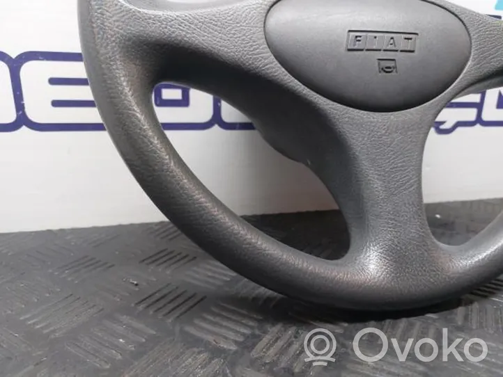 Fiat Punto (176) Volant 