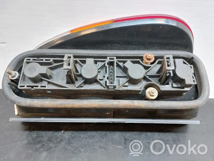 Volkswagen Caddy Lampy tylnej klapy bagażnika 