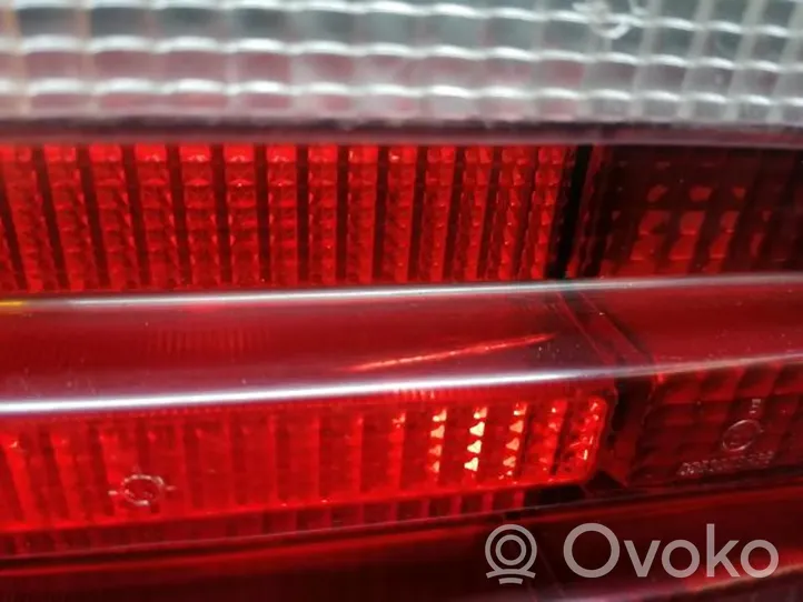 Mercedes-Benz E W124 Lampy tylnej klapy bagażnika 