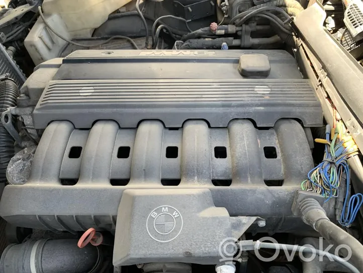 BMW 5 E34 Engine 