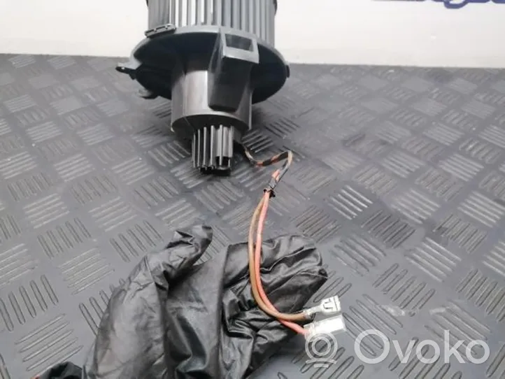 Opel Zafira C Heater fan/blower 