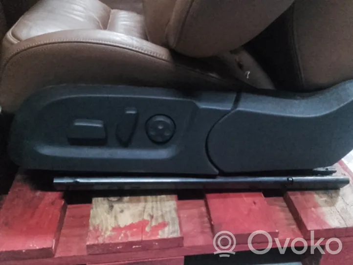 Volkswagen Golf VI Seat and door cards trim set 