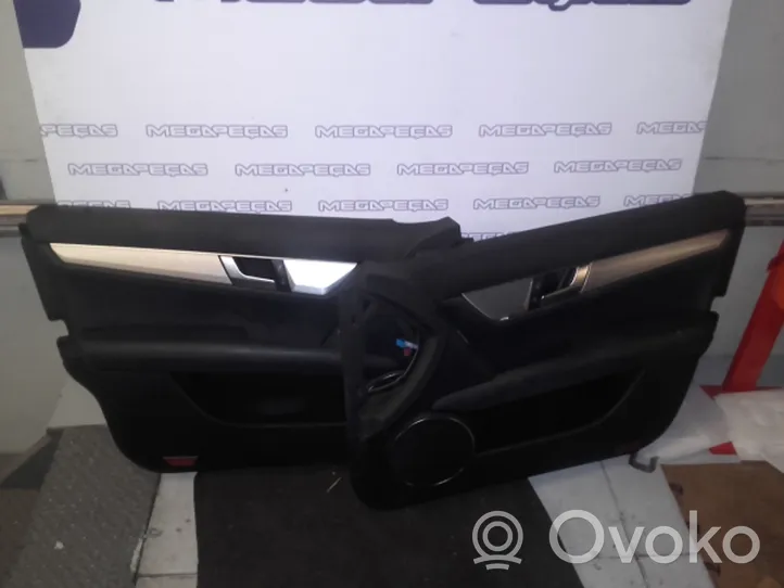 Mercedes-Benz C W204 Set di rivestimento sedili e portiere 