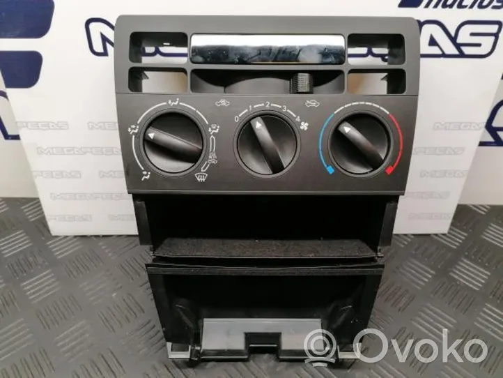 Toyota Corolla E120 E130 Panel klimatyzacji 