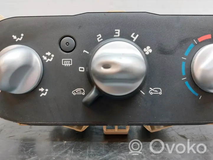 Renault Twingo II Climate control unit 