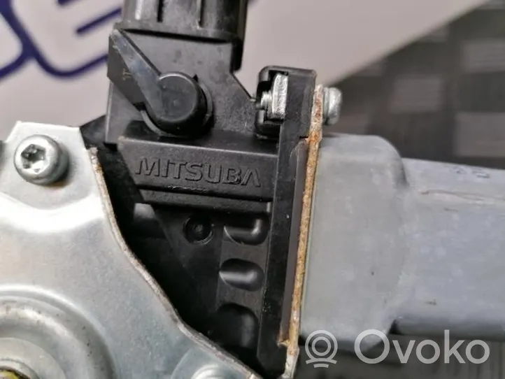 Mitsubishi ASX Etuikkunan nostomekanismi ilman moottoria 