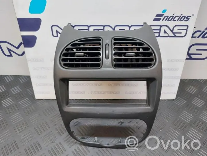 Peugeot 206 Atrapa chłodnicy / Grill 