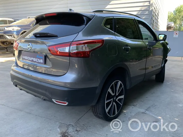 Nissan Qashqai Zderzak tylny 