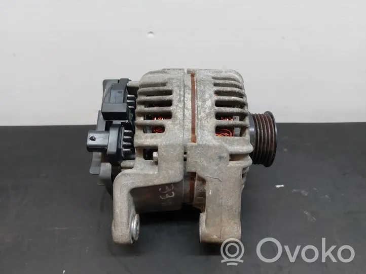 Opel Astra H Alternator 