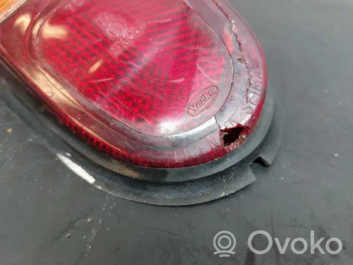 Renault 4 Lampy tylnej klapy bagażnika 