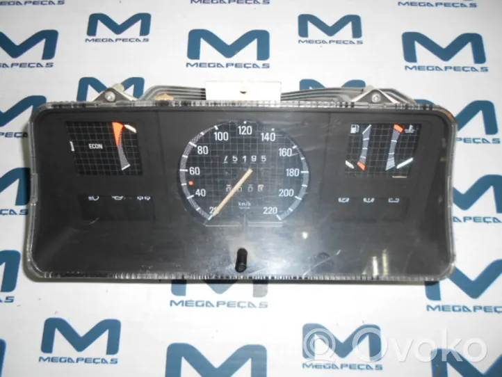 Opel Ascona B Compteur de vitesse tableau de bord 