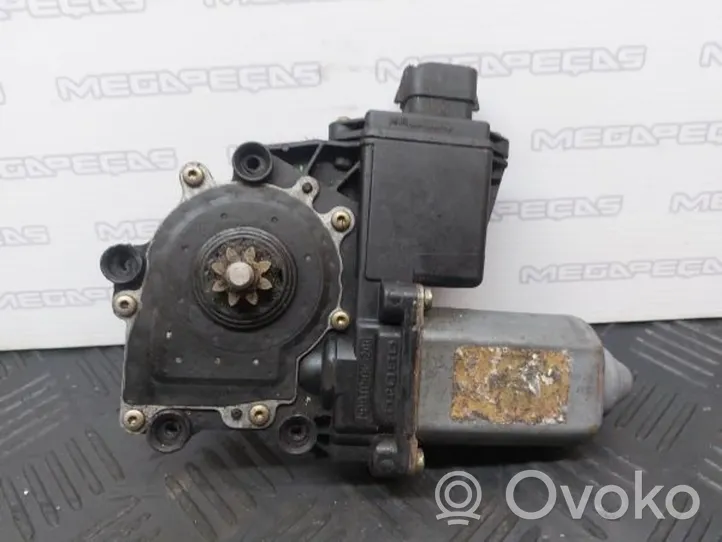 Opel Astra F Front door window regulator motor 