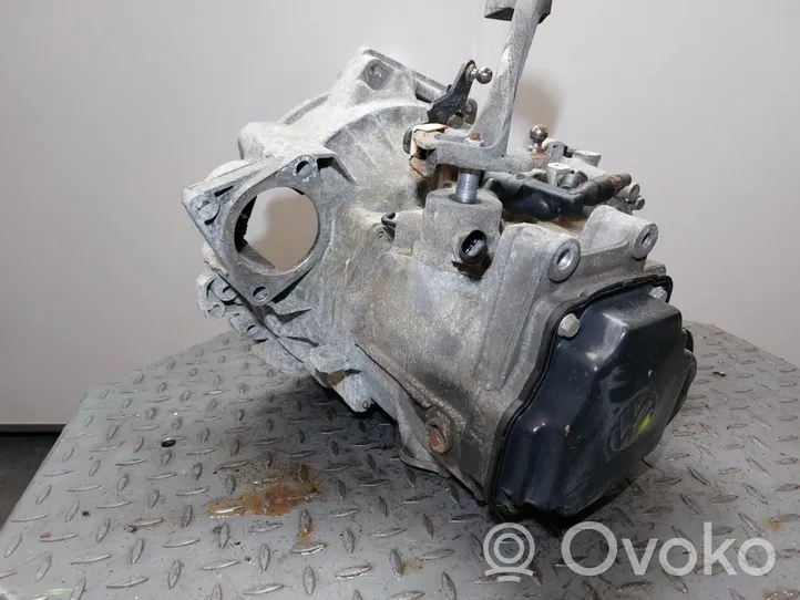 Volkswagen Golf IV Mechaninė 5 pavarų dėžė 