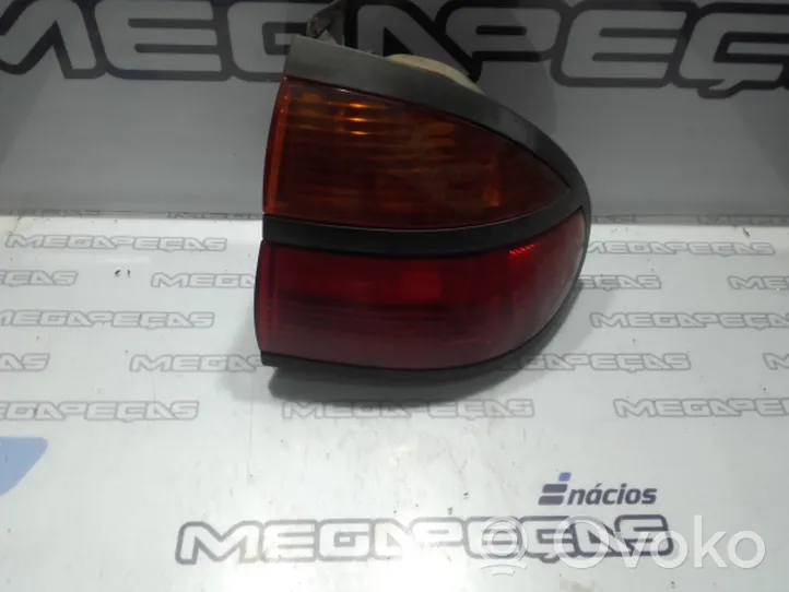 Renault Laguna I Tailgate rear/tail lights 