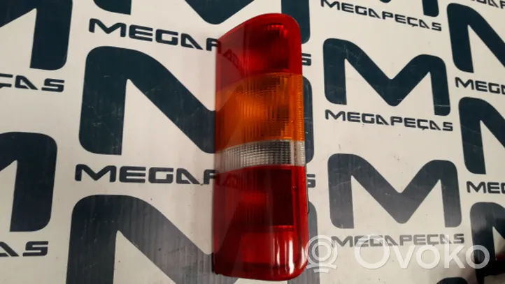 Ford Transit Lampy tylnej klapy bagażnika 