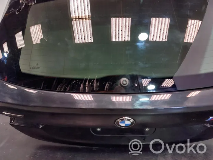 BMW 1 F40 Takaluukun/tavaratilan kansi 