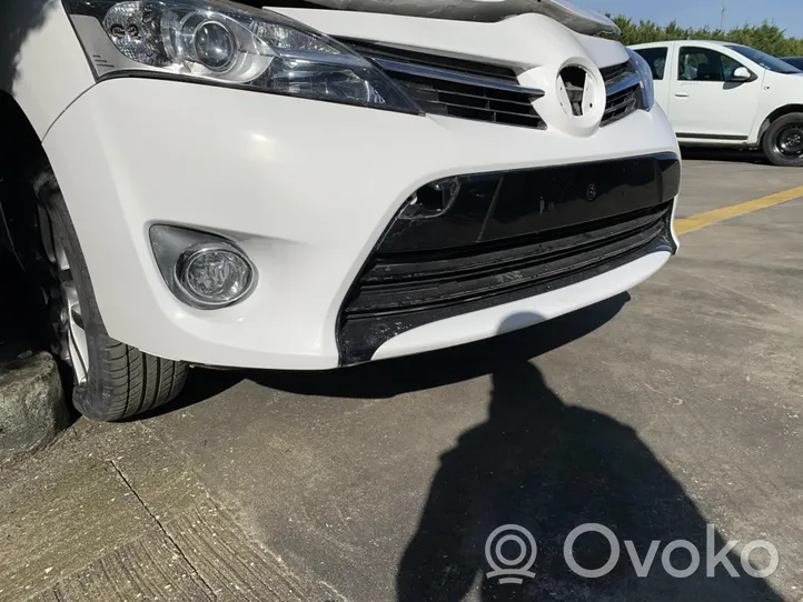 Toyota Verso Etupuskuri 