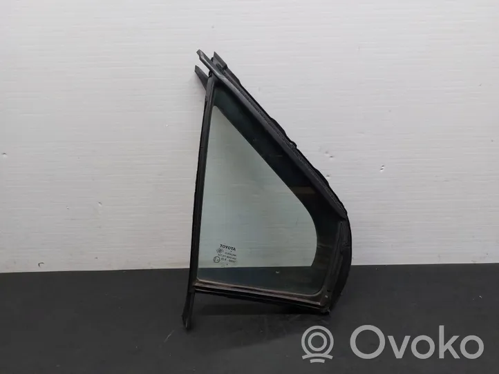 Toyota Yaris Front door window glass four-door 