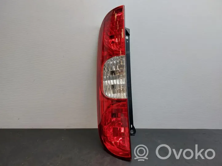 Fiat Doblo Takaluukun takavalot 