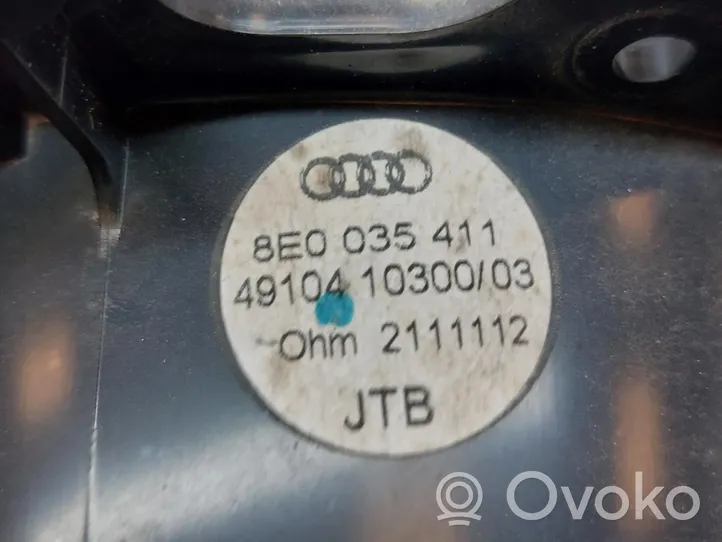 Audi A4 S4 B6 8E 8H Radio / CD/DVD atskaņotājs / navigācija 