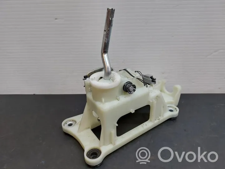 Volvo S60 Gear shifter/selector 