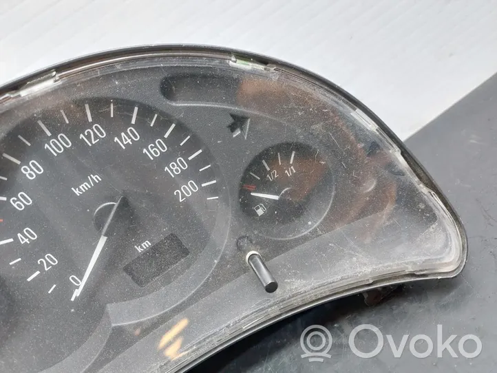 Opel Corsa C Compteur de vitesse tableau de bord 