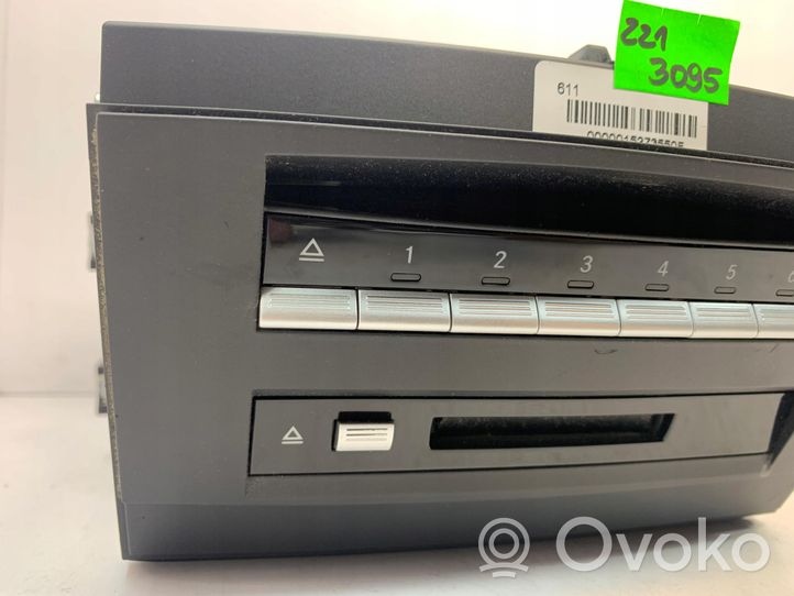 Mercedes-Benz S W221 Radio / CD-Player / DVD-Player / Navigation A2218703095