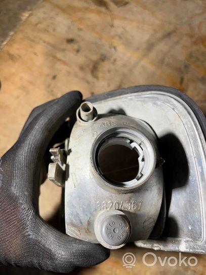 Volvo S80 Indicatore di direzione anteriore 88204387