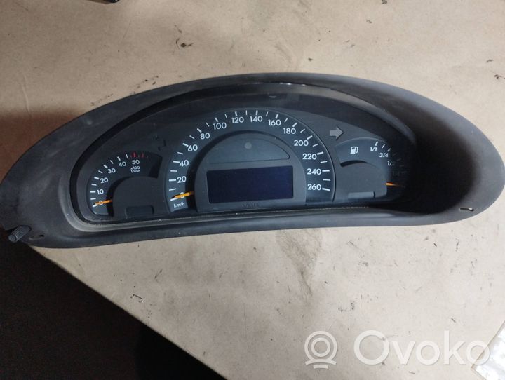 Mercedes-Benz C W203 Compteur de vitesse tableau de bord A2035405047