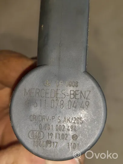 Mercedes-Benz E W211 Régulateur de pression de carburant A6110780449