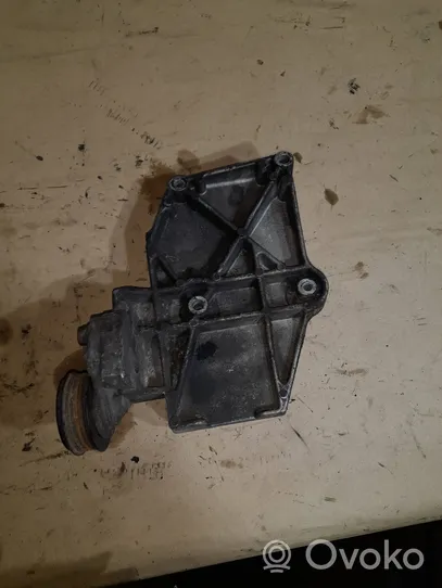 Volkswagen PASSAT B5 A/C compressor mount bracket 028260885A