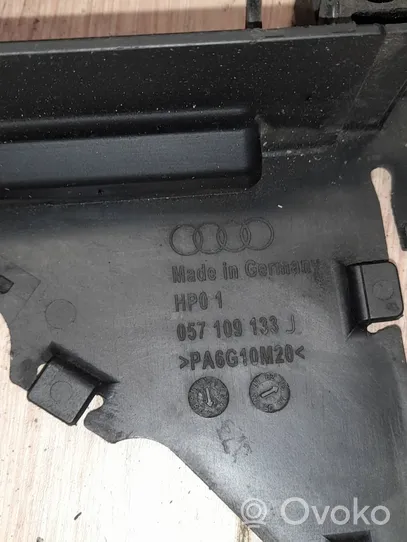 Audi A8 S8 D3 4E Osłona paska / łańcucha rozrządu 057109133J