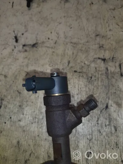 Opel Corsa D Fuel injector 0445110183